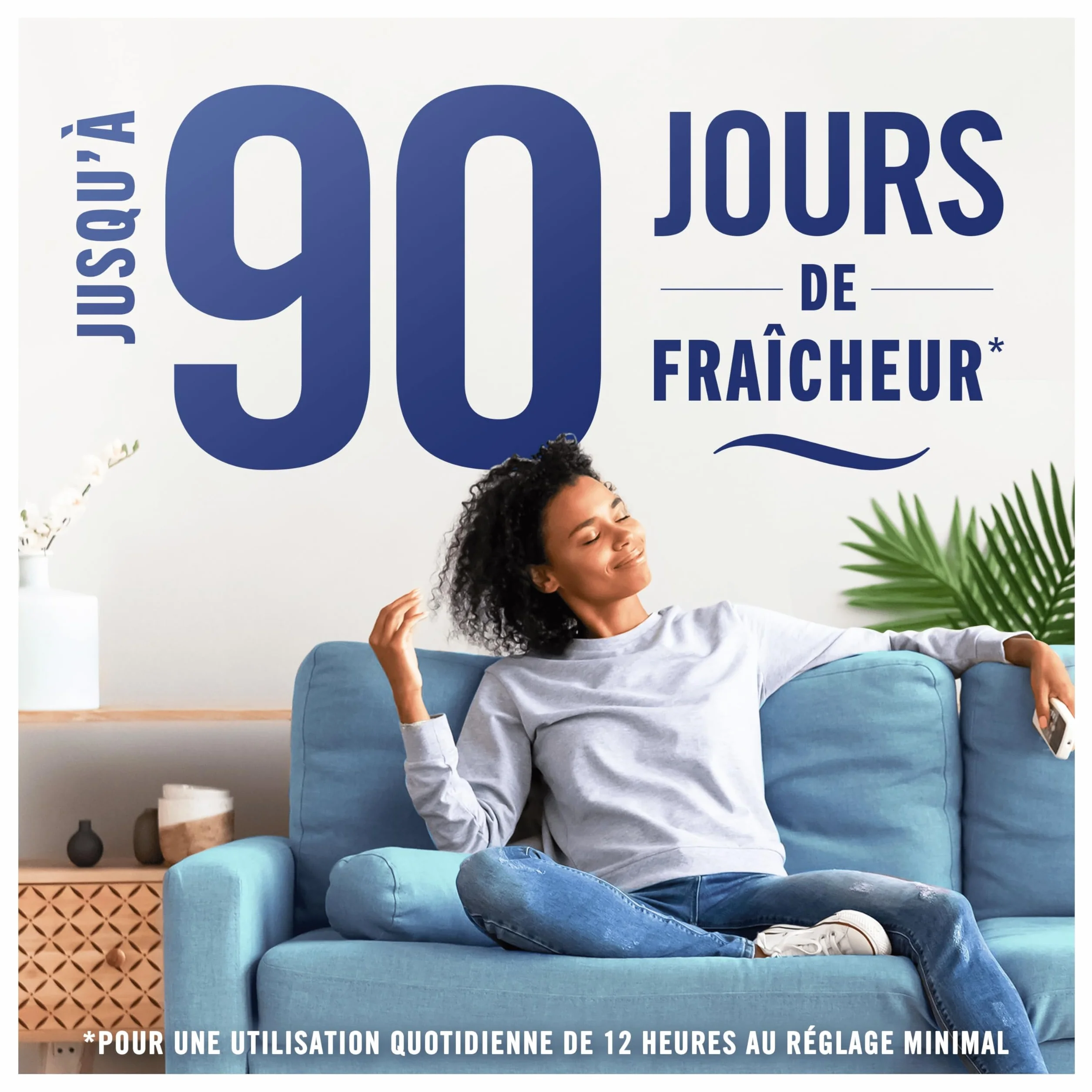 Febreze Désodorisant Électrique, Méga Pack de Recharges (4 Recharges de 20ml avec 3 Parfums en Alternance), Parfum Eveil Printanier de Lenor, Combat les Odeurs en Continu, Fraîcheur Jusqu'à 90 Jours