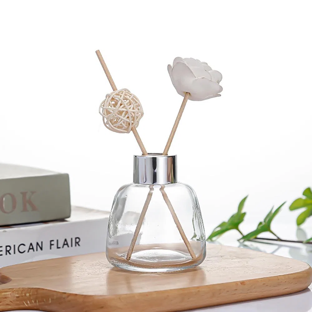 Kaxich Lot de 4 Diffuseur en verre avec 100 Diffuseur Batonnets, 100ML Diffuser Jars, Flacons Diffuseurs Vides en Verre pour Chambre à coucher, Salle de bains, Bureau, Cadeaux pour filles et femmes