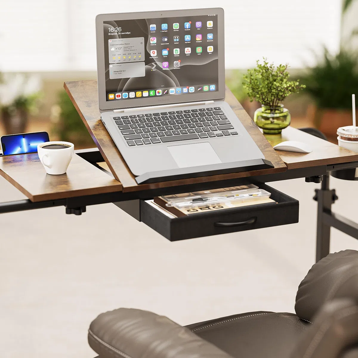 VEDECASA Table de lit sur roulettes réglable en hauteur pour hôpital et maison - Mobile et stable avec plateau pour ordinateur portable, nourriture ou livres (marron)